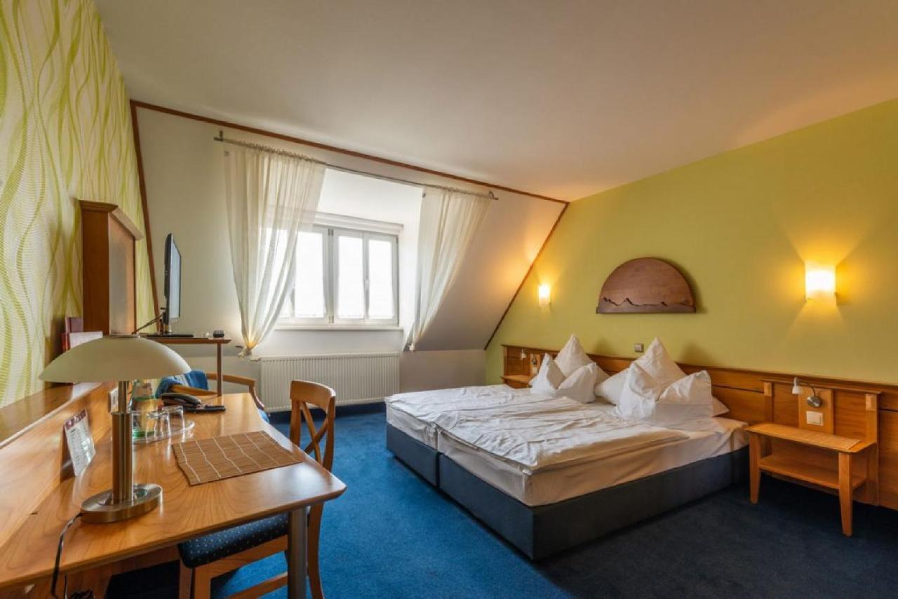 Biobausewein Wein Hotel Leben 이포펜 외부 사진