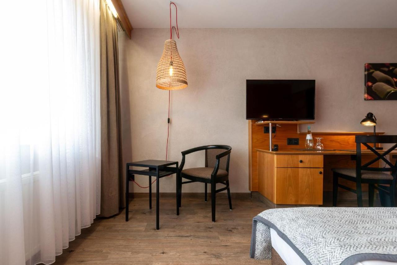 Biobausewein Wein Hotel Leben 이포펜 외부 사진